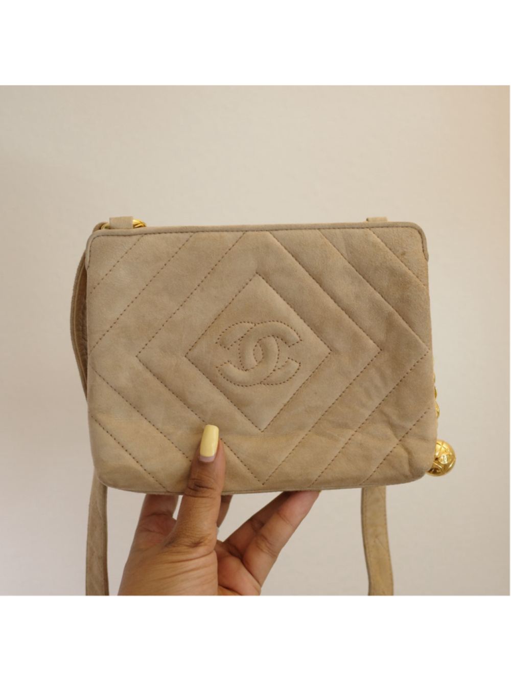 Chanel 1991 Vintage Beige Suede Shoulder Bag Small